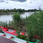 Dunaparti Vendeghaz * Ráckeve