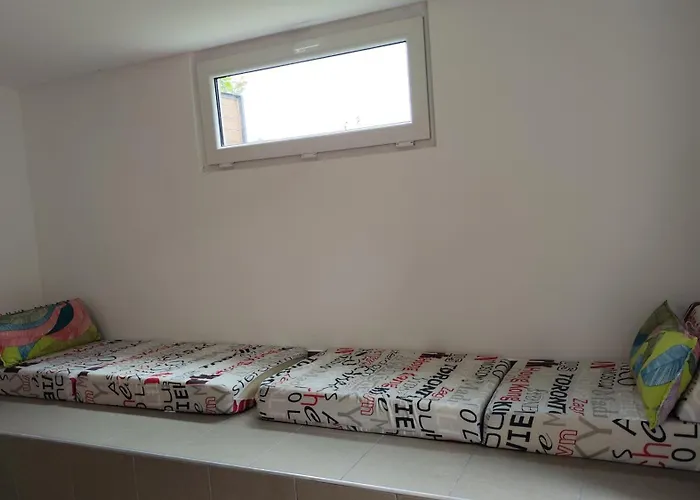 Dunaparti Vendeghaz *