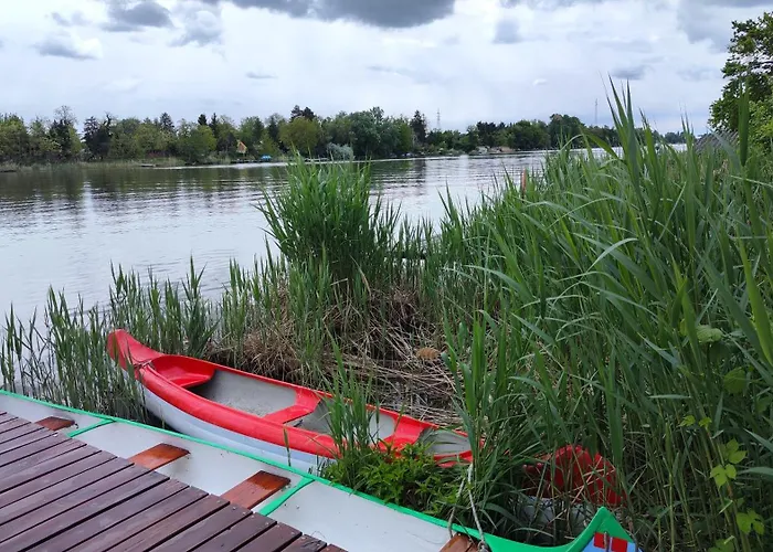 Dunaparti Vendeghaz * Рацкеве